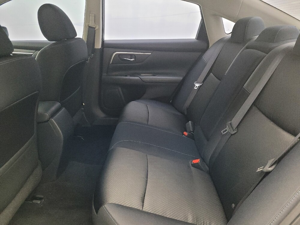 2017 Nissan Altima in Lauderdale Lakes, FL 33313 - 18081875 18