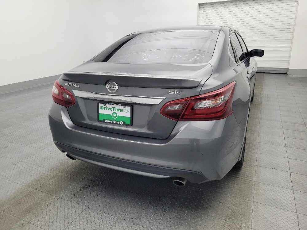 2017 Nissan Altima in Lauderdale Lakes, FL 33313 - 18081875 7