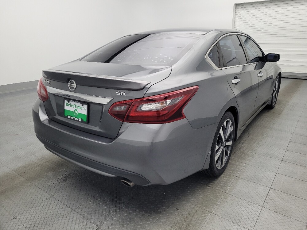 2017 Nissan Altima in Lauderdale Lakes, FL 33313 - 18081875 9