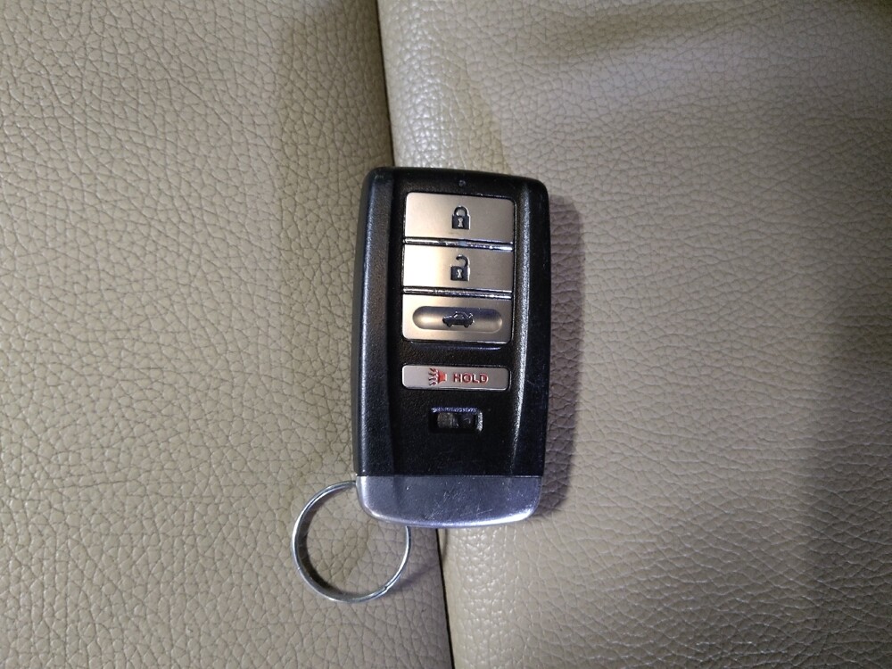 2018 Acura ILX in Mobile, AL 36606 - 18081878 32