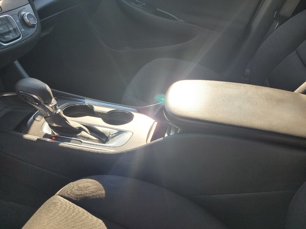 2021 Chevrolet Malibu in Greenville, SC 29607 - 18081897 26