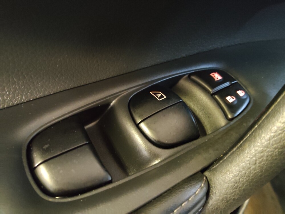 2017 Nissan Rogue in Raleigh, NC 27604 - 18081911 27