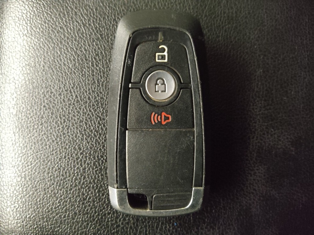 2020 Ford EcoSport in Live Oak, TX 78233 - 18081919 32