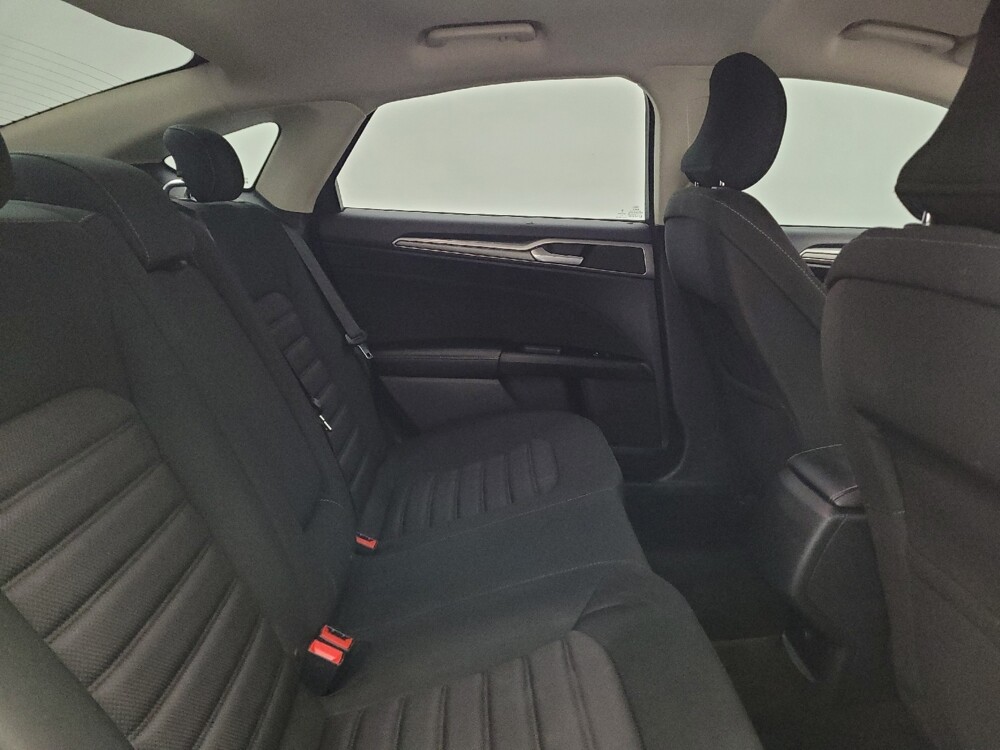 2017 Ford Fusion in Miamisburg, OH 45342 - 18081928 19