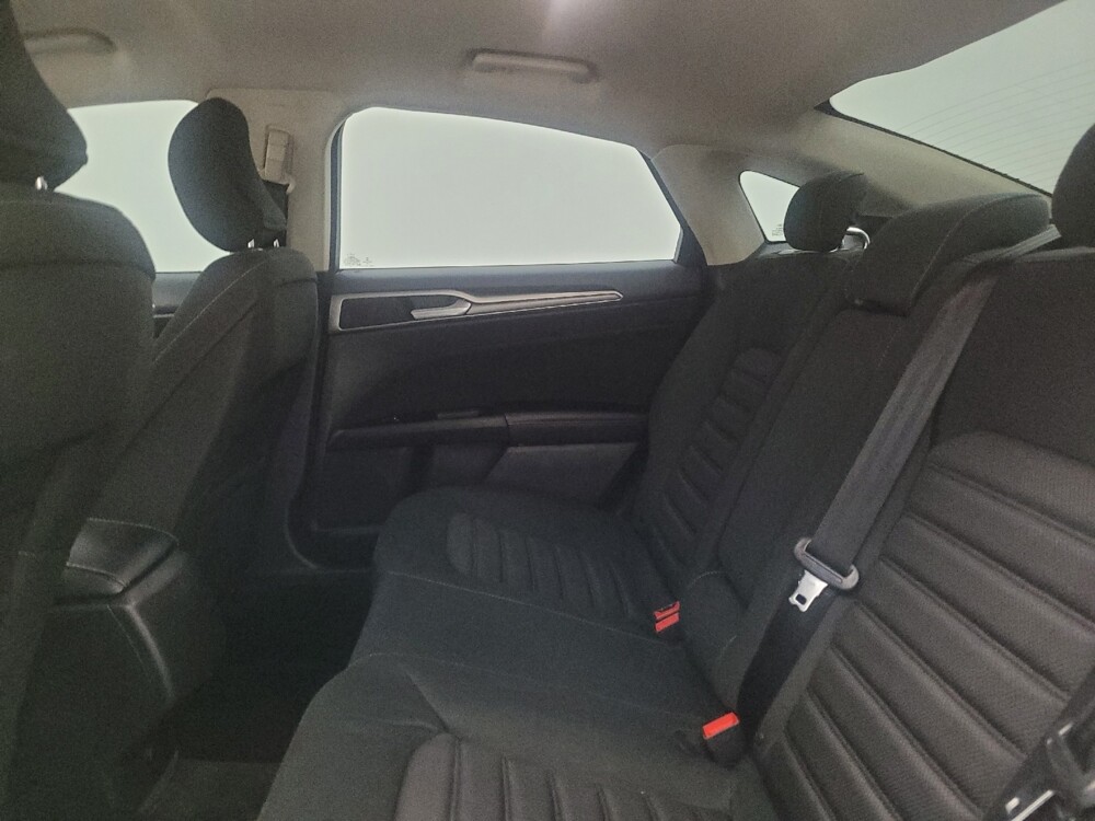 2017 Ford Fusion in Miamisburg, OH 45342 - 18081928 18