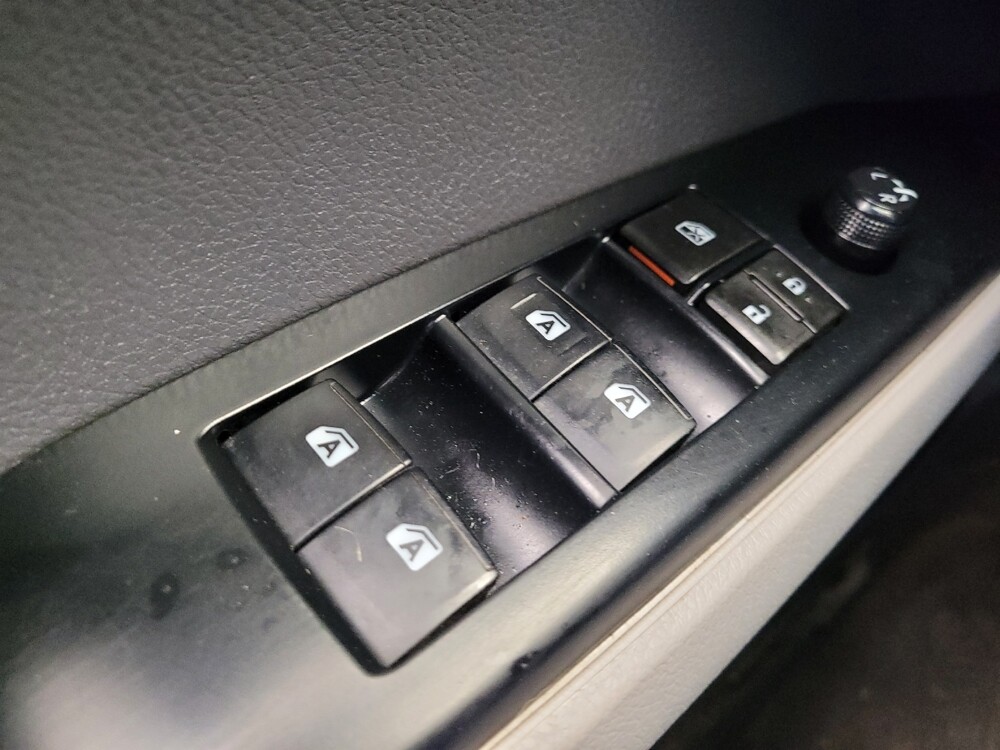 2019 Toyota Camry in Lexington, KY 40509 - 18081930 27