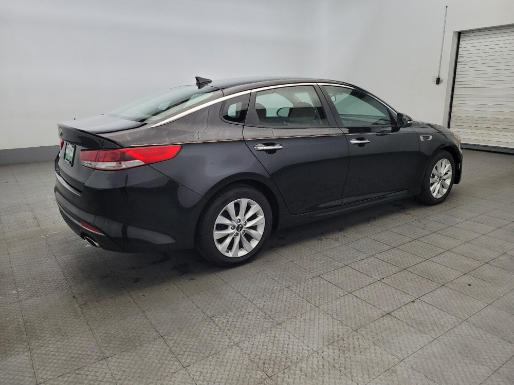 2018 Kia Optima in Glen Burnie, MD 21061 - 18081943 10