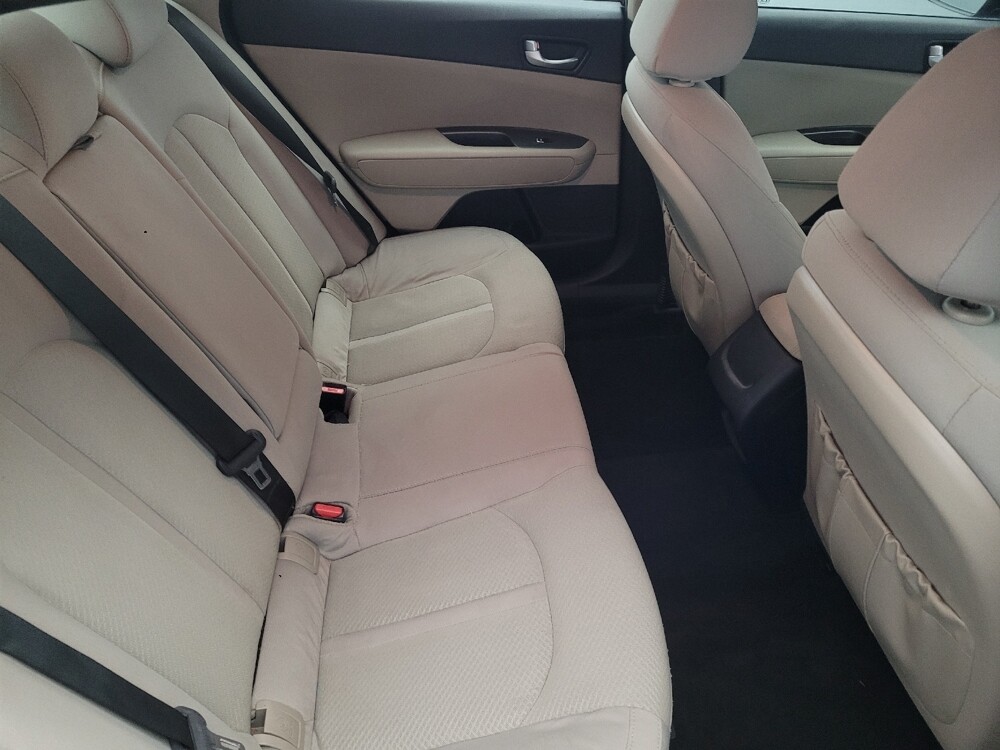 2018 Kia Optima in Glen Burnie, MD 21061 - 18081943 19