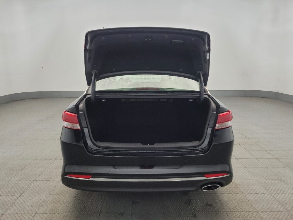 2018 Kia Optima in Glen Burnie, MD 21061 - 18081943 29