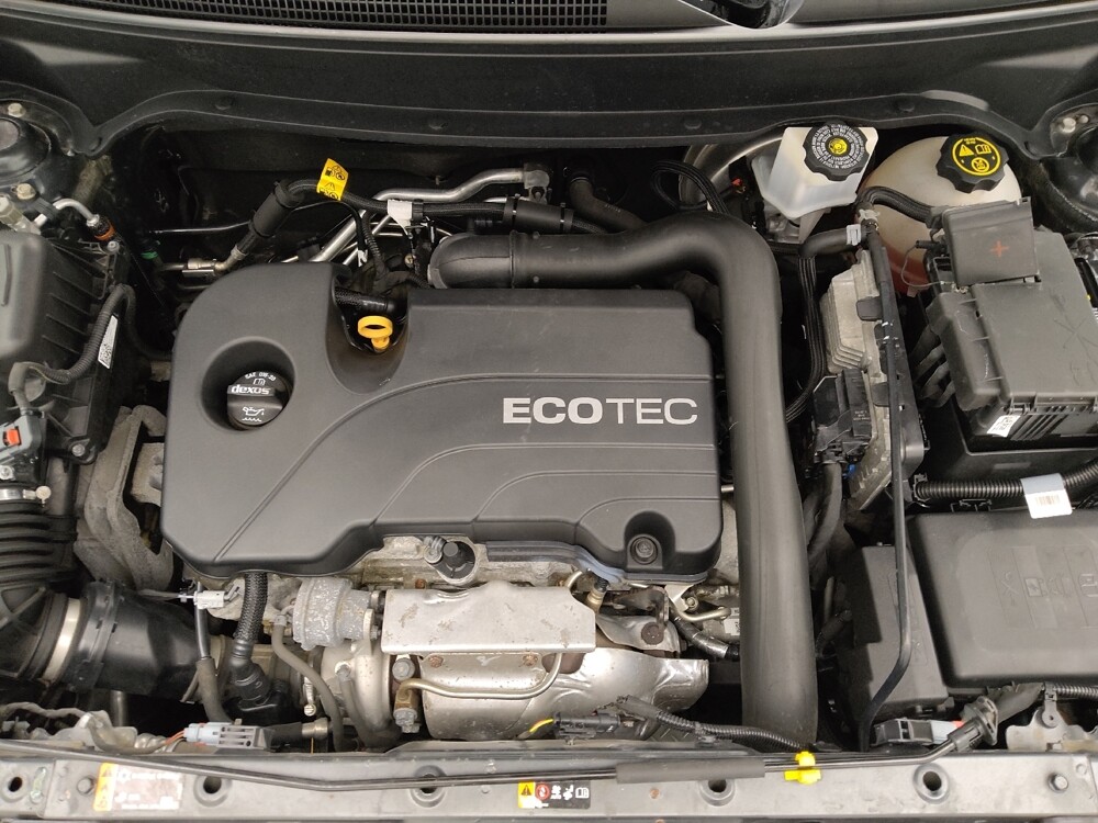 2019 Chevrolet Equinox in Wichita, KS 67207 - 18081962 30