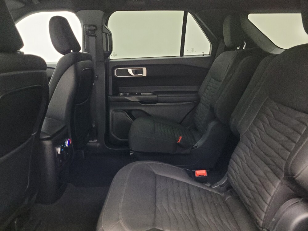 2020 Ford Explorer in Peoria, IL 61615 - 18081968 18