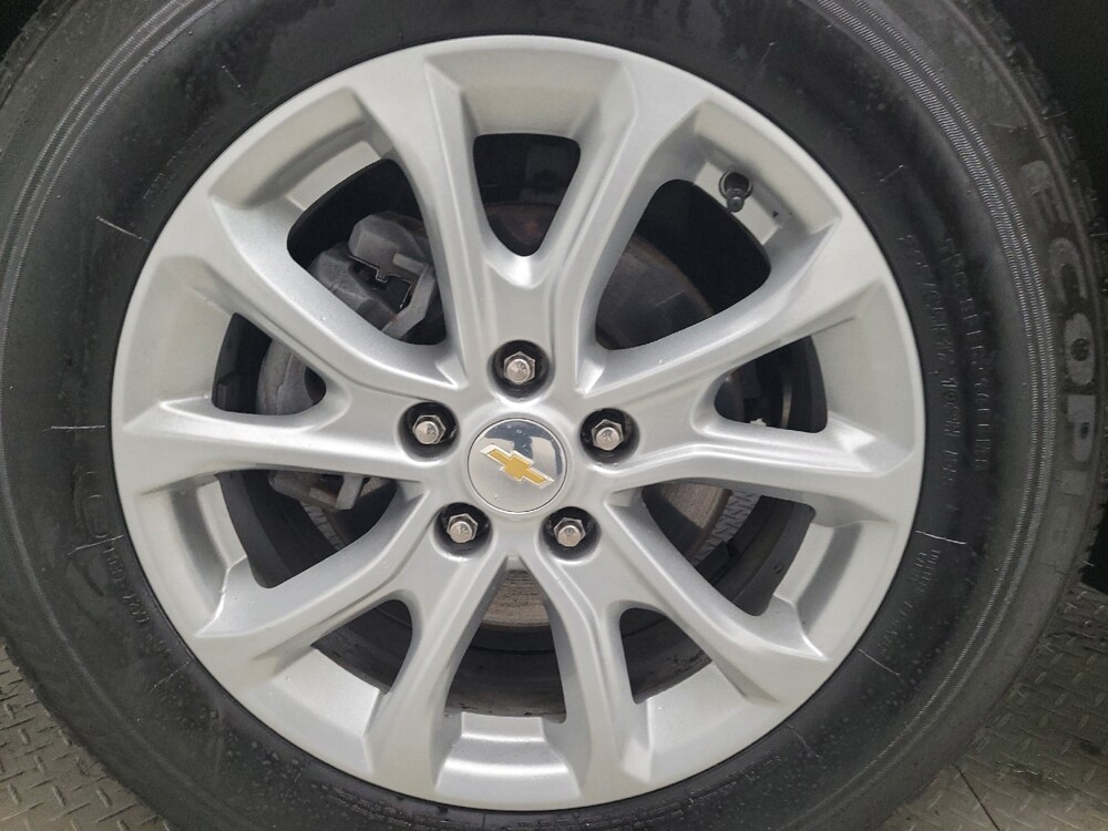 2019 Chevrolet Equinox in Eastpointe, MI 48021 - 18081972 31