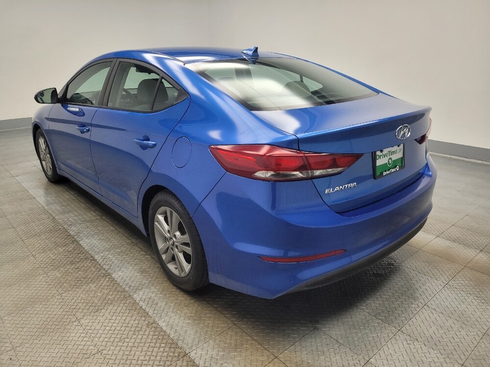 2017 Hyundai Elantra in Indianapolis, IN 46222 - 18081981 5