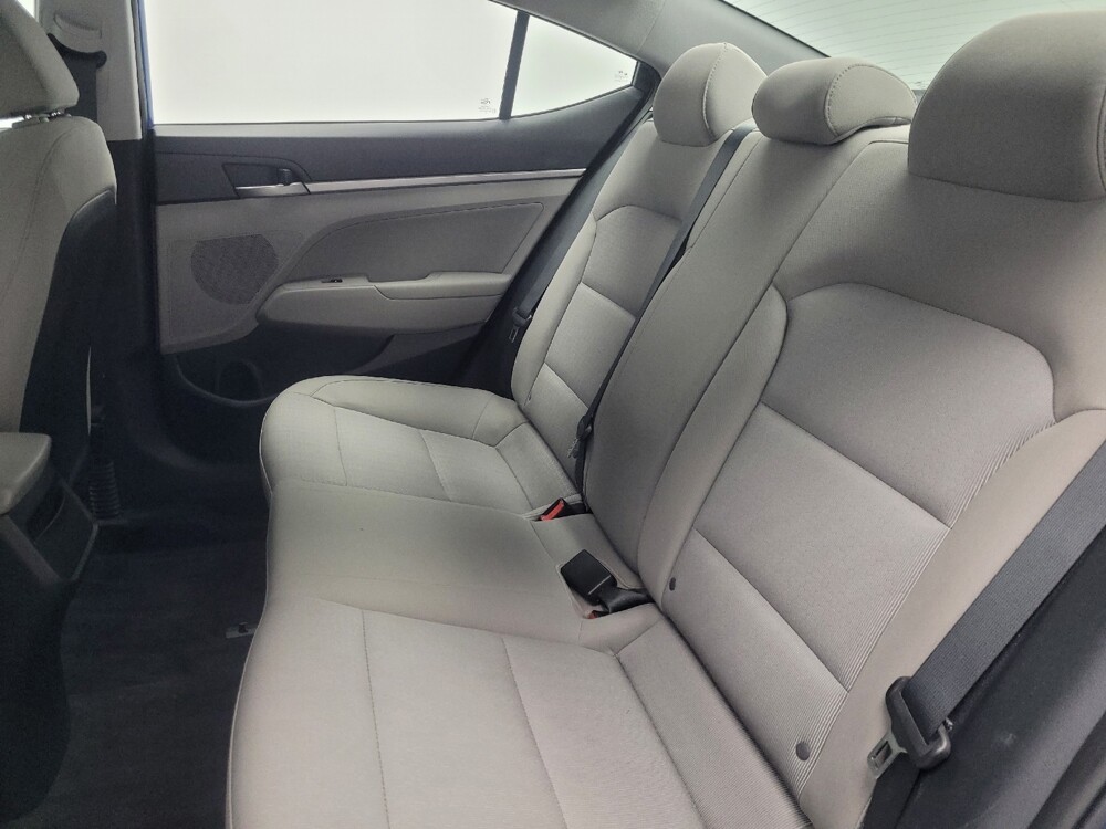 2017 Hyundai Elantra in Indianapolis, IN 46222 - 18081981 18