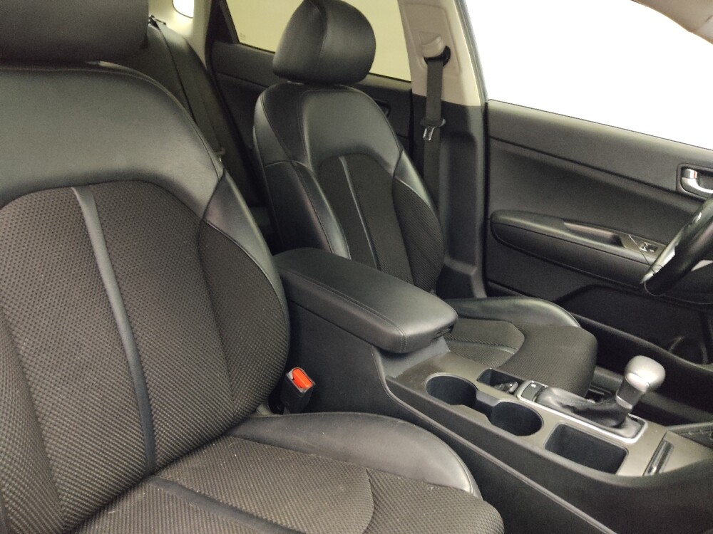 2019 Kia Optima in Marietta, GA 30062 - 18081984 21