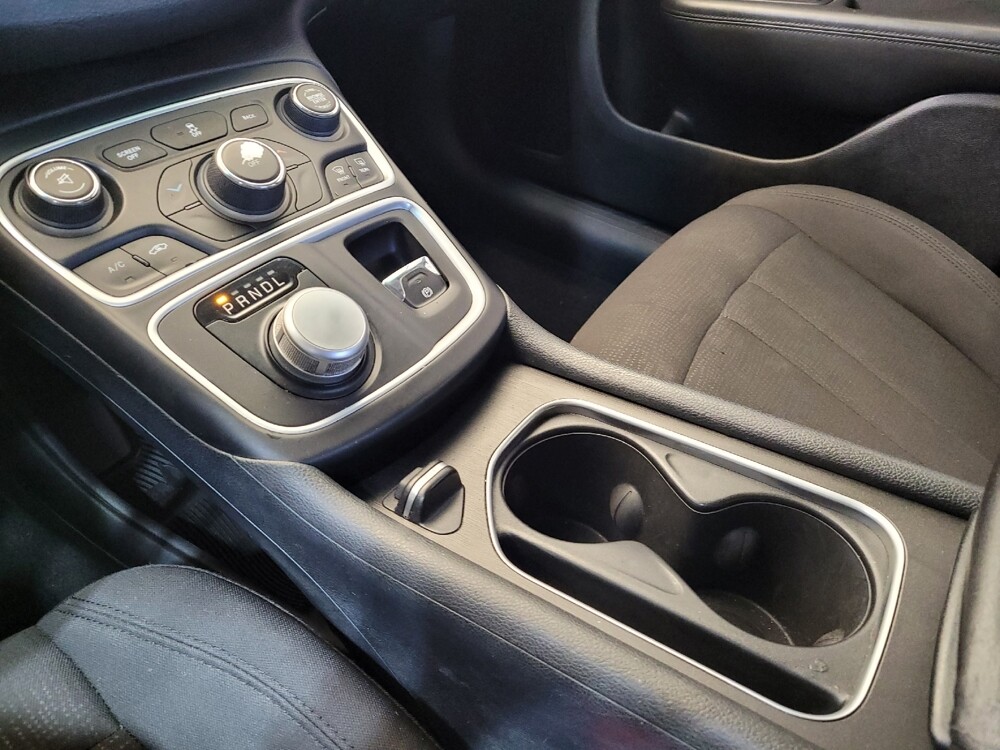 2016 Chrysler 200 in Lexington, KY 40509 - 18082010 26