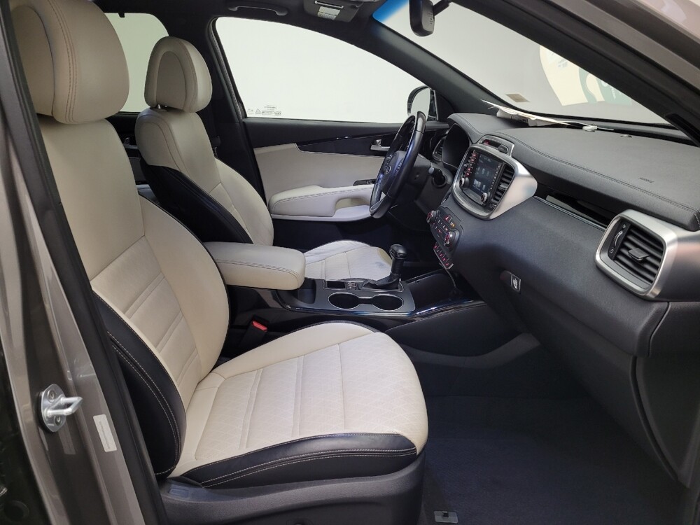 2016 Kia Sorento in Sacramento, CA 95821 - 18082011 21