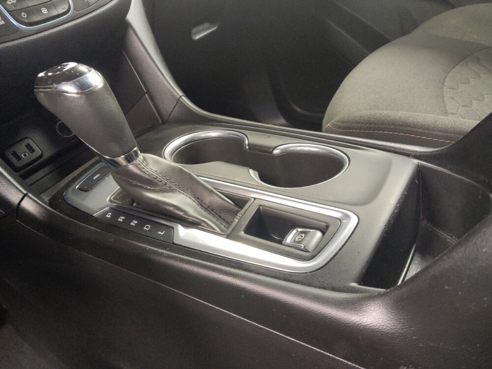 2018 Chevrolet Equinox in Live Oak, TX 78233 - 18082033 26