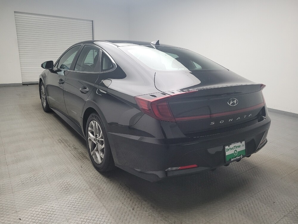 2021 Hyundai Sonata in Eastpointe, MI 48021 - 18082039 5