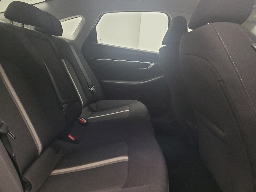 2021 Hyundai Sonata in Eastpointe, MI 48021 - 18082039 19