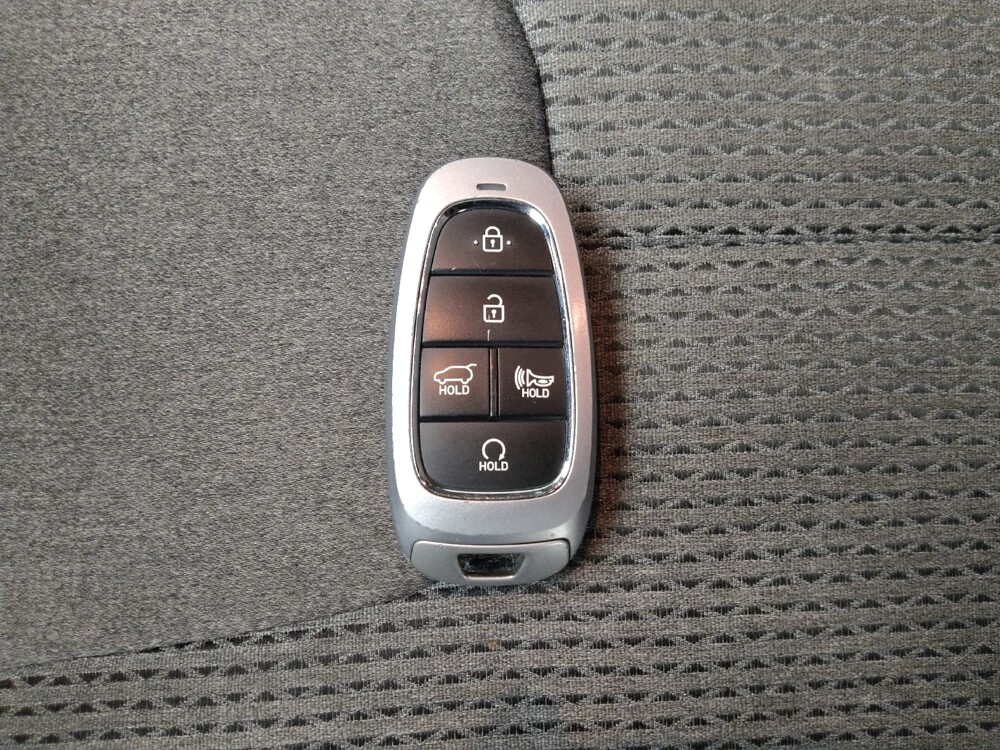 2022 Hyundai Santa Fe in Madison, TN 37115 - 18082042 32