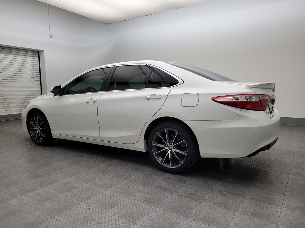 2016 Toyota Camry in Glendale, AZ 85301 - 18082070 3