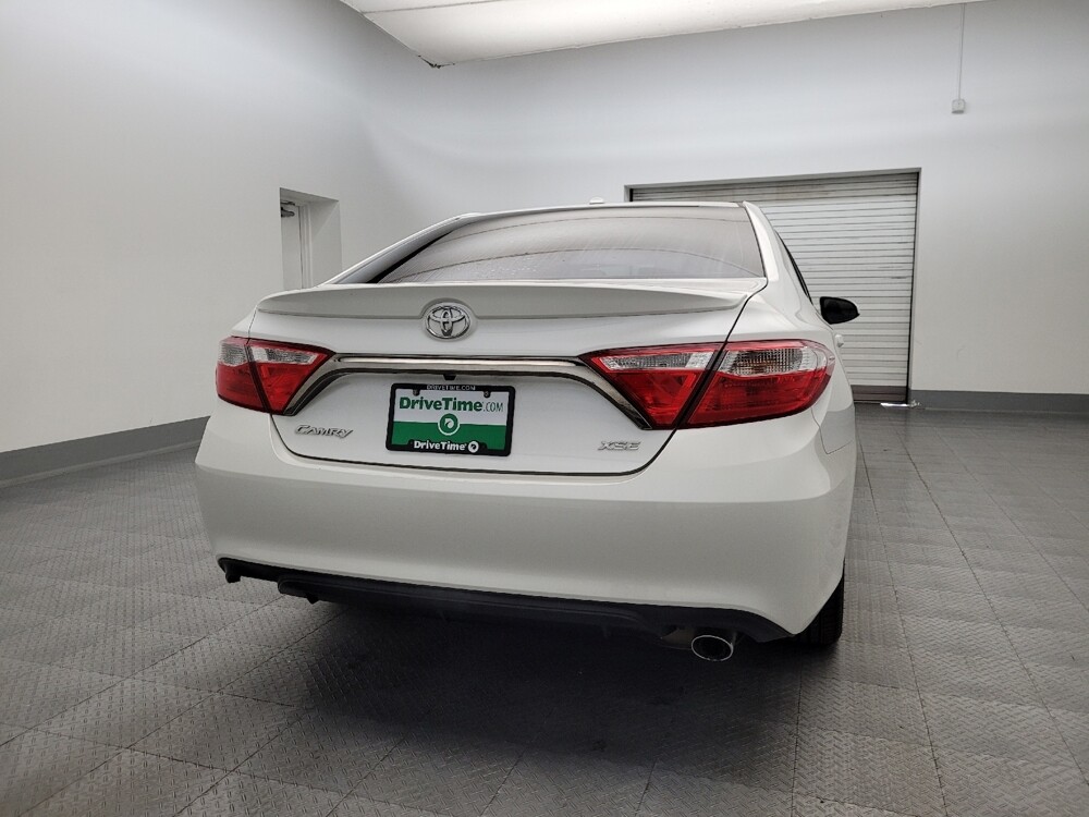 2016 Toyota Camry in Glendale, AZ 85301 - 18082070 7