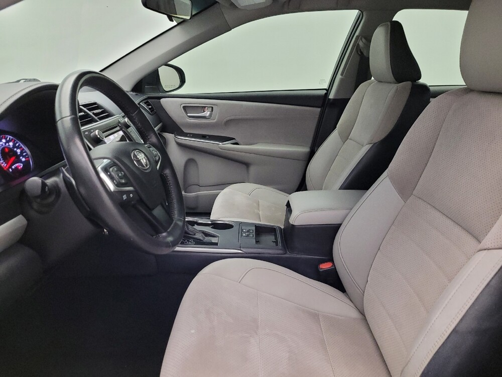 2016 Toyota Camry in Glendale, AZ 85301 - 18082070 17