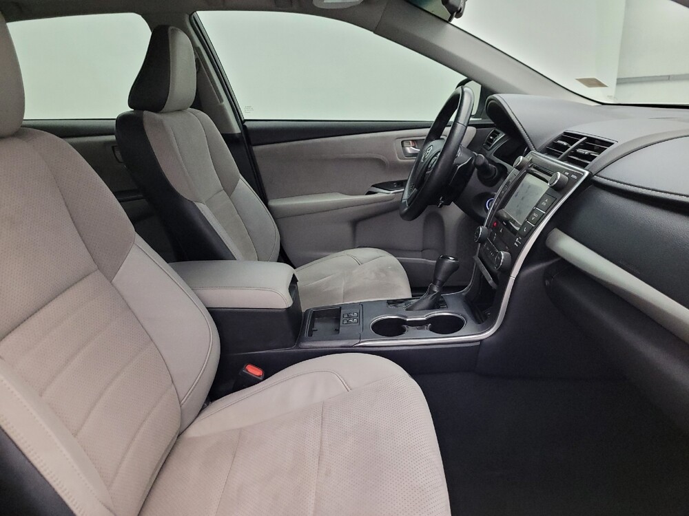 2016 Toyota Camry in Glendale, AZ 85301 - 18082070 21