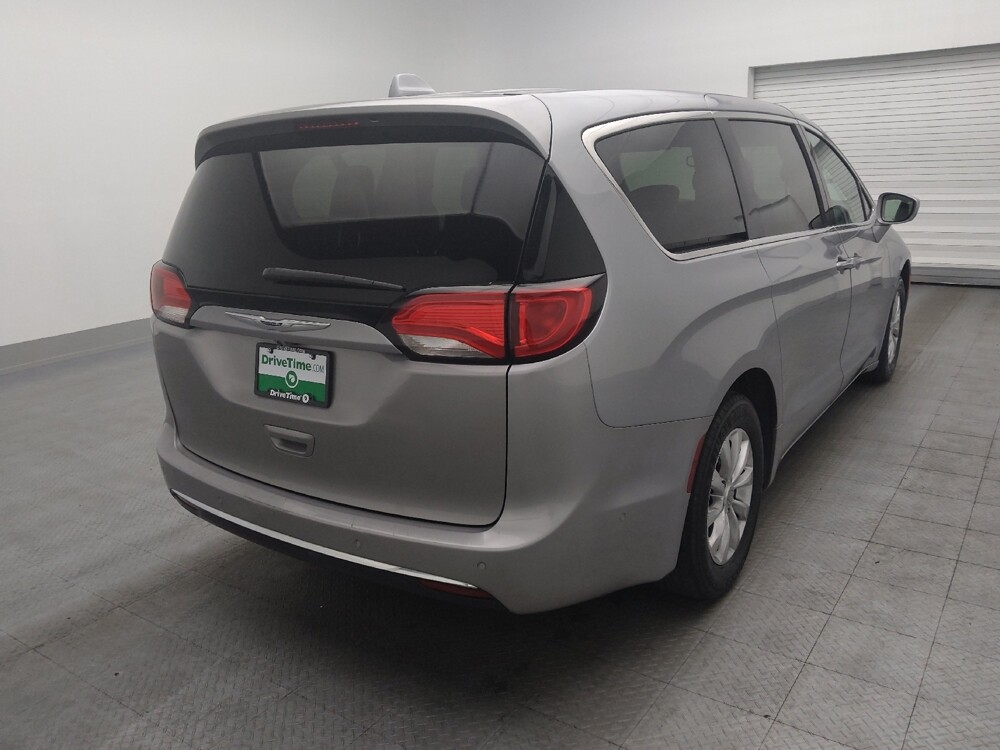 2019 Chrysler Pacifica in Kissimmee, FL 34744 - 18082071 9