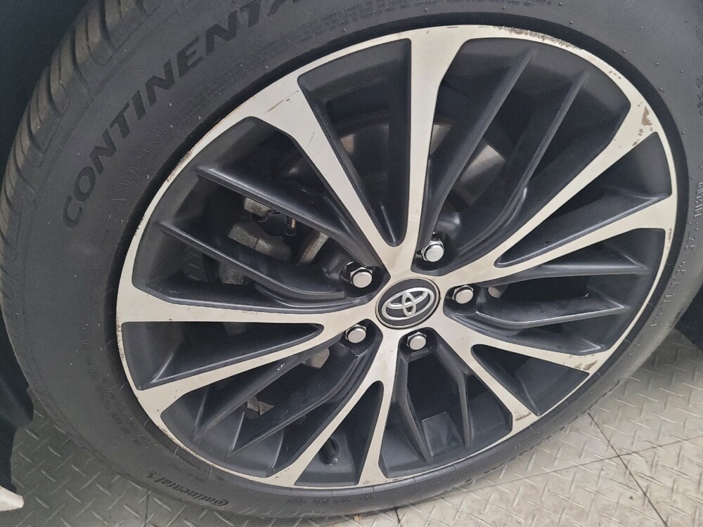 2020 Toyota Camry in Indianapolis, IN 46222 - 18082076 31