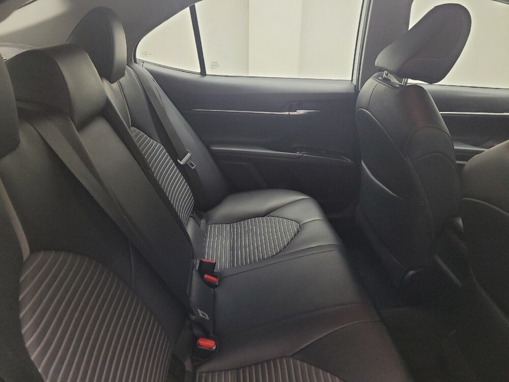 2020 Toyota Camry in Indianapolis, IN 46222 - 18082076 19