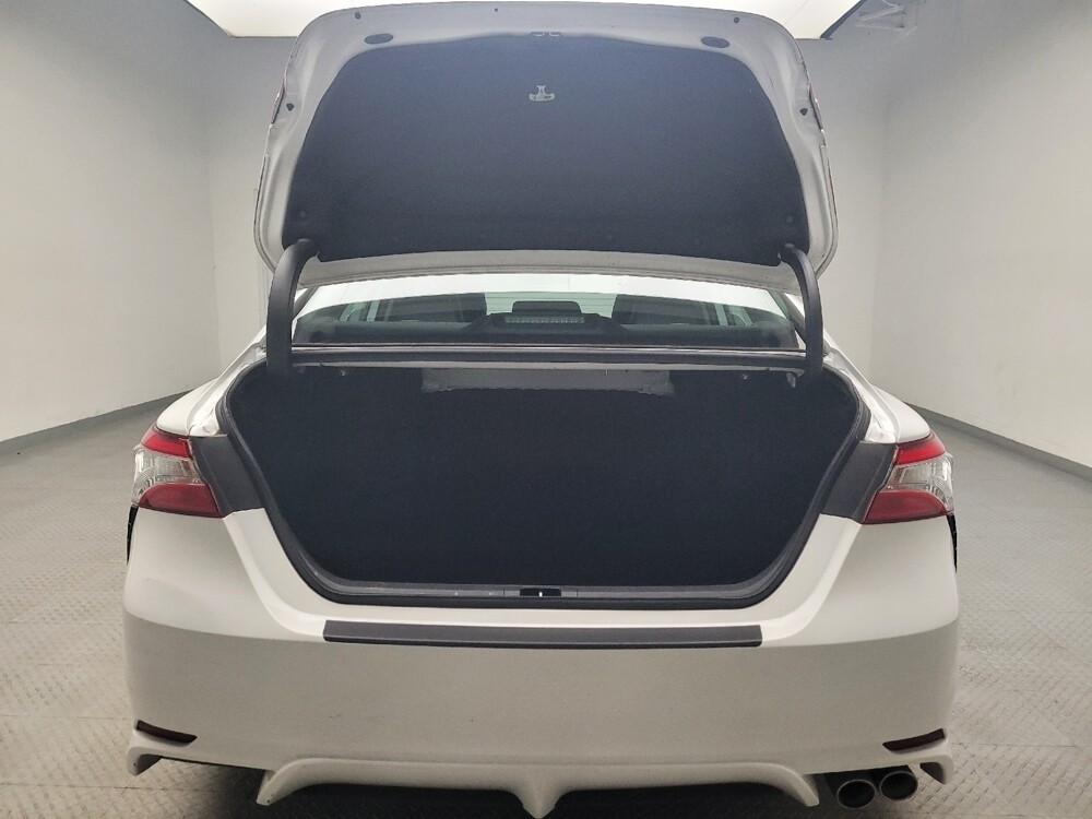 2020 Toyota Camry in Indianapolis, IN 46222 - 18082076 29