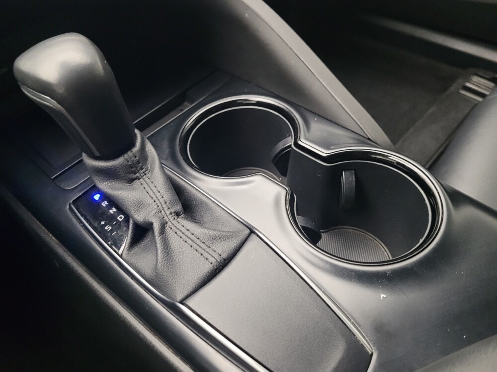 2020 Toyota Camry in Indianapolis, IN 46222 - 18082076 26