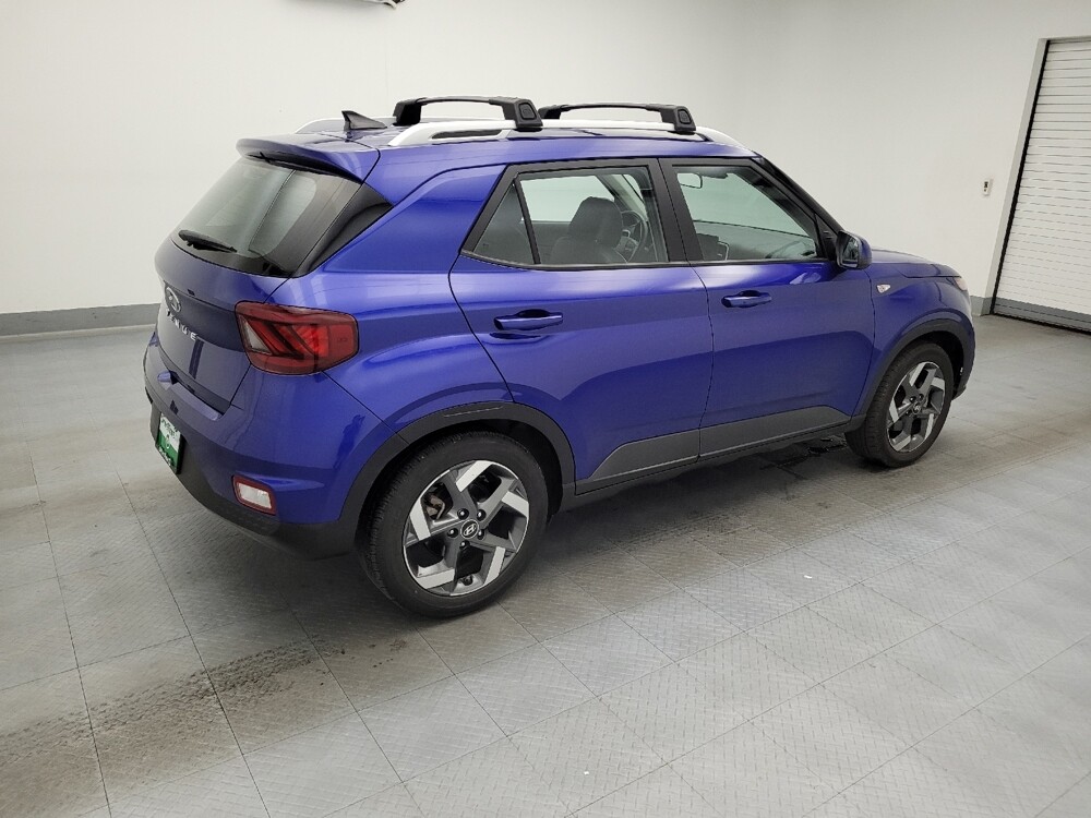 2022 Hyundai Venue in Toledo, OH 43617 - 18082096 10