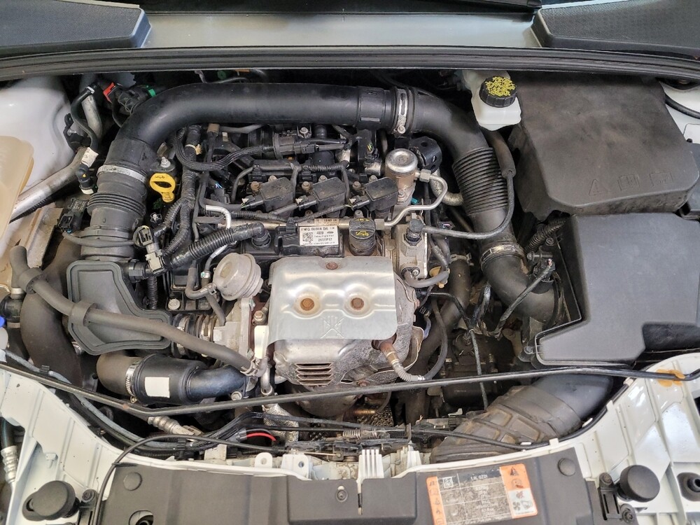 2018 Ford Focus in Lexington, KY 40509 - 18082100 30