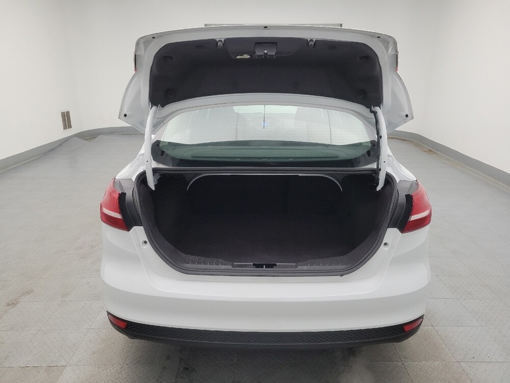 2018 Ford Focus in Lexington, KY 40509 - 18082100 29