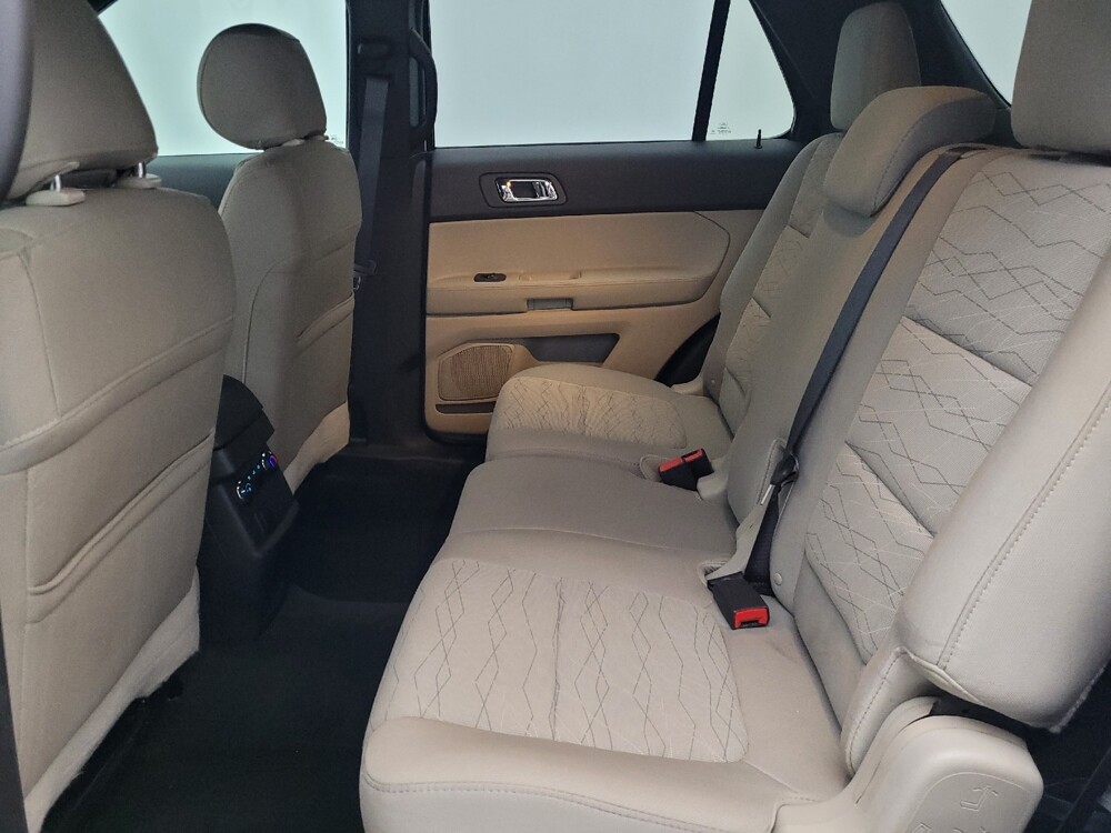 2015 Ford Explorer in Orlando, FL 32808 - 18082109 18