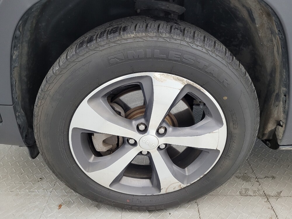 2019 Jeep Cherokee in Greensboro, NC 27407 - 18082155 31