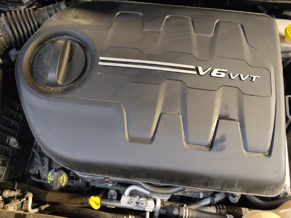 2019 Jeep Cherokee in Greensboro, NC 27407 - 18082155 30