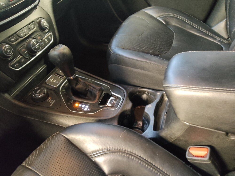 2019 Jeep Cherokee in Greensboro, NC 27407 - 18082155 26