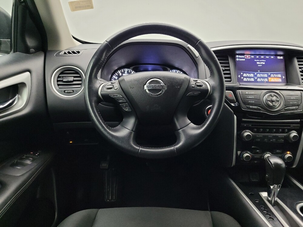 2020 Nissan Pathfinder in Peoria, IL 61615 - 18082157 22