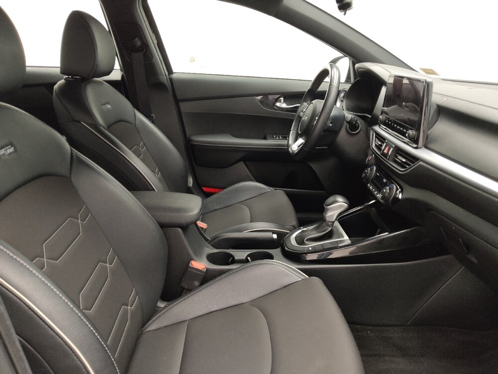 2022 Kia Forte in Indianapolis, IN 46222 - 18082174 21