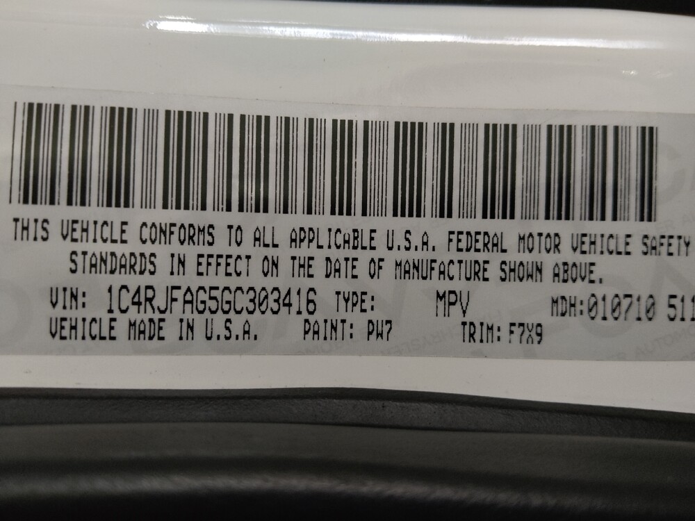 2016 Jeep Grand Cherokee in Stone Mountain, GA 30083 - 18082179 33