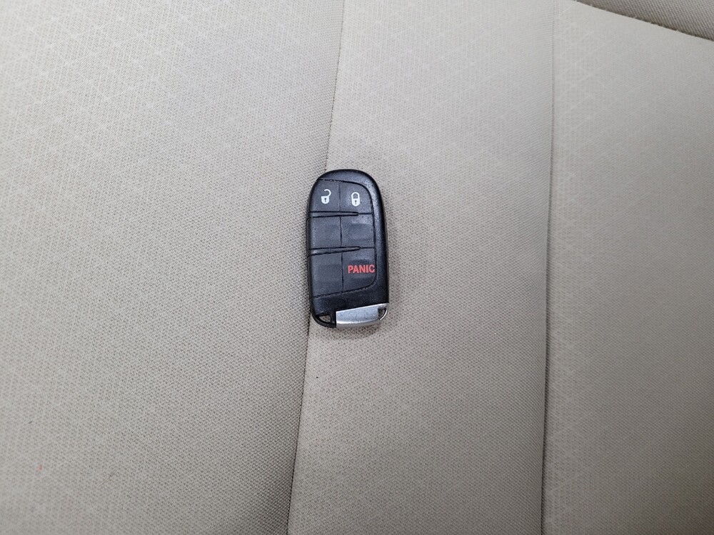 2022 Jeep Grand Cherokee in Pittsburgh, PA 15236 - 18082184 32