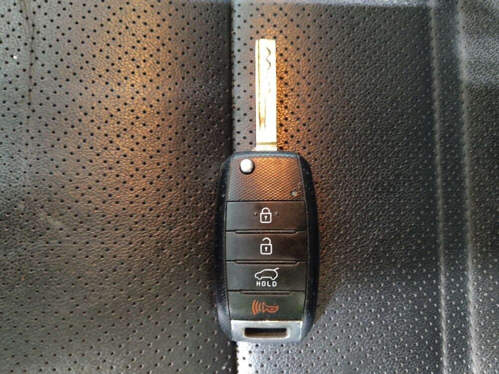 2016 Kia Sorento in Columbus, OH 43231 - 18082189 32