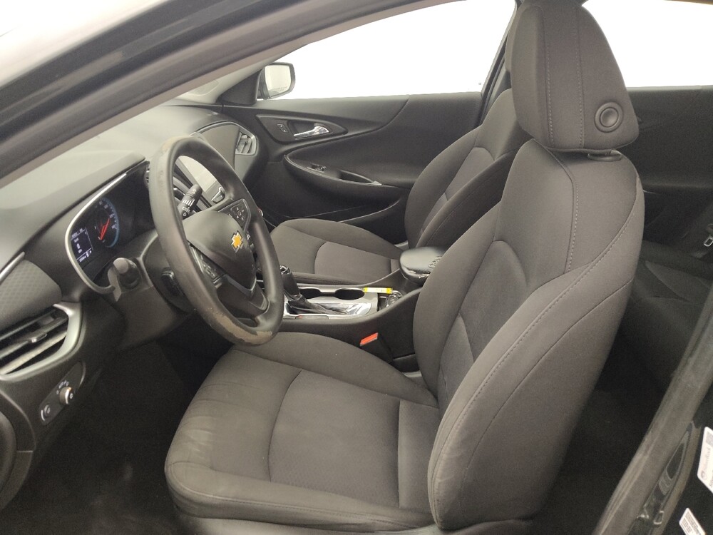 2018 Chevrolet Malibu in Houston, TX 77074 - 18082205 17