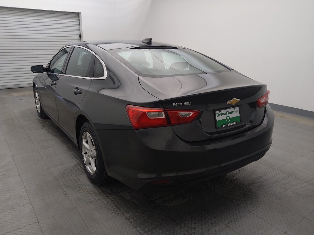 2018 Chevrolet Malibu in Houston, TX 77074 - 18082205 5