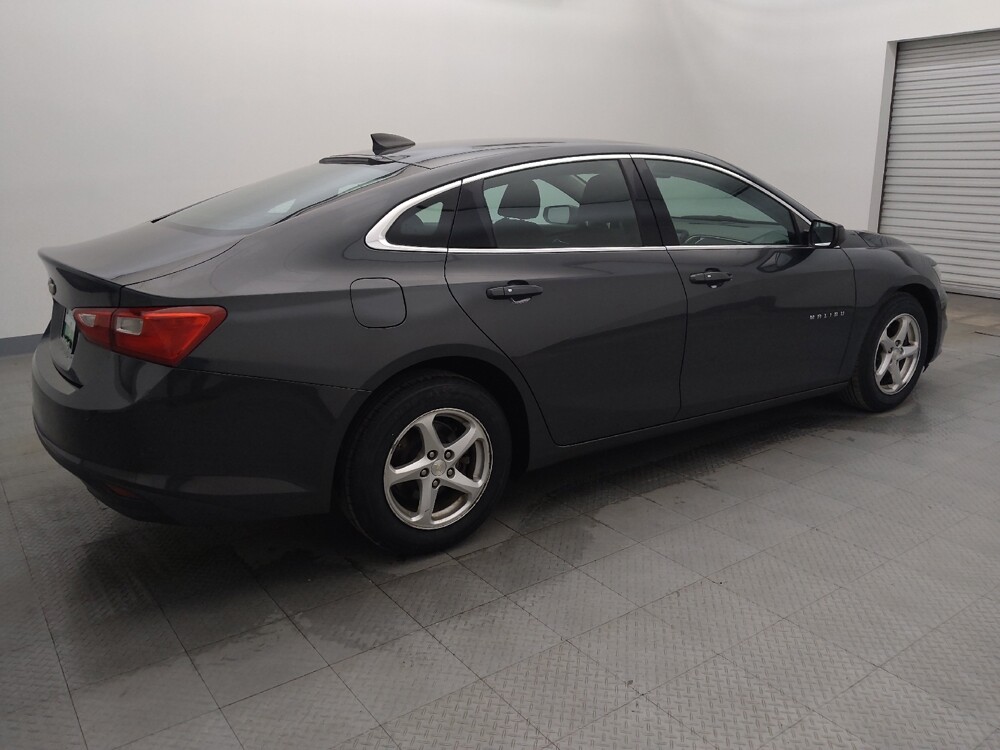2018 Chevrolet Malibu in Houston, TX 77074 - 18082205 10