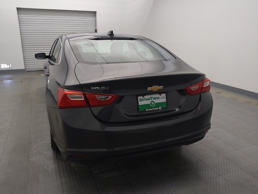 2018 Chevrolet Malibu in Houston, TX 77074 - 18082205 6